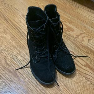 MAKE AN OFFER Black Combat-Style Boots, Size 7.5
